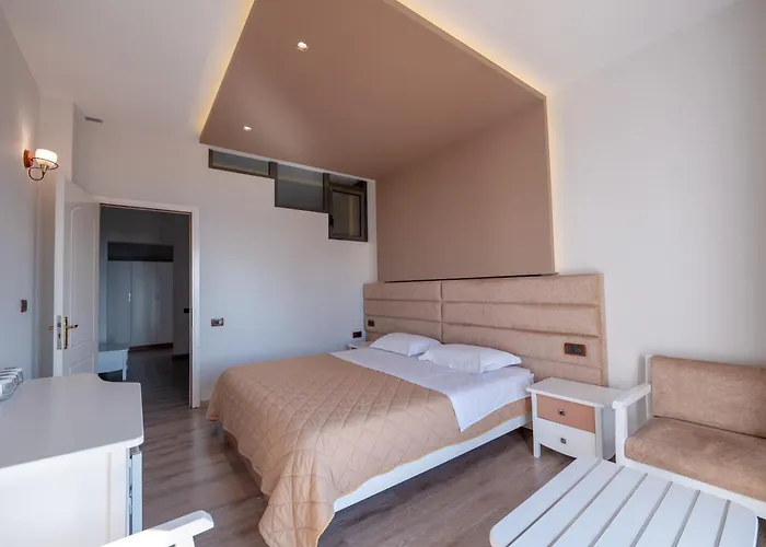 New Heaven Hotel