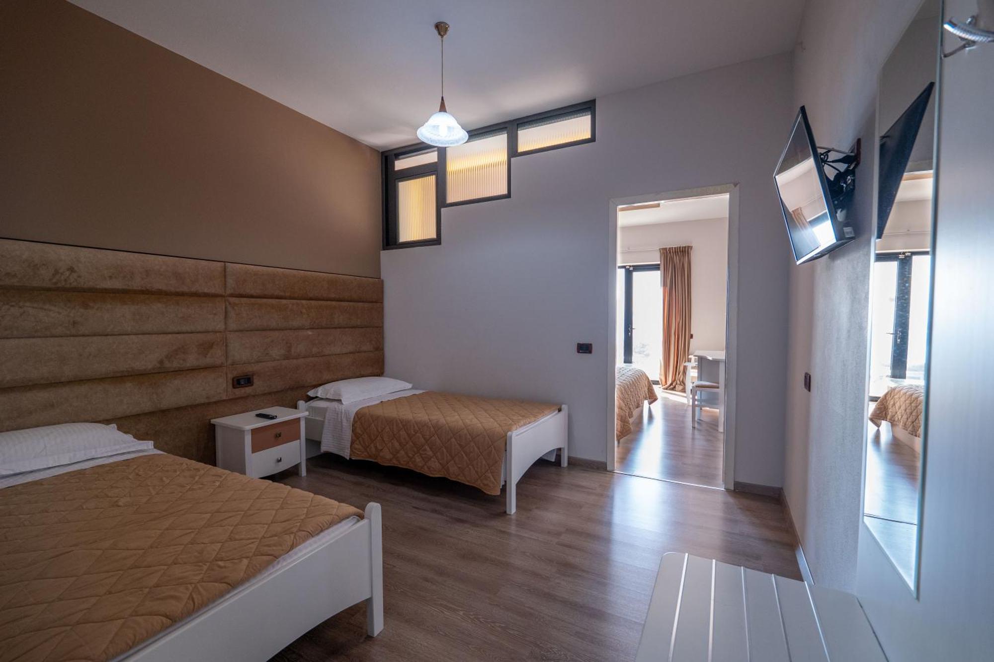 Hotel New Heaven