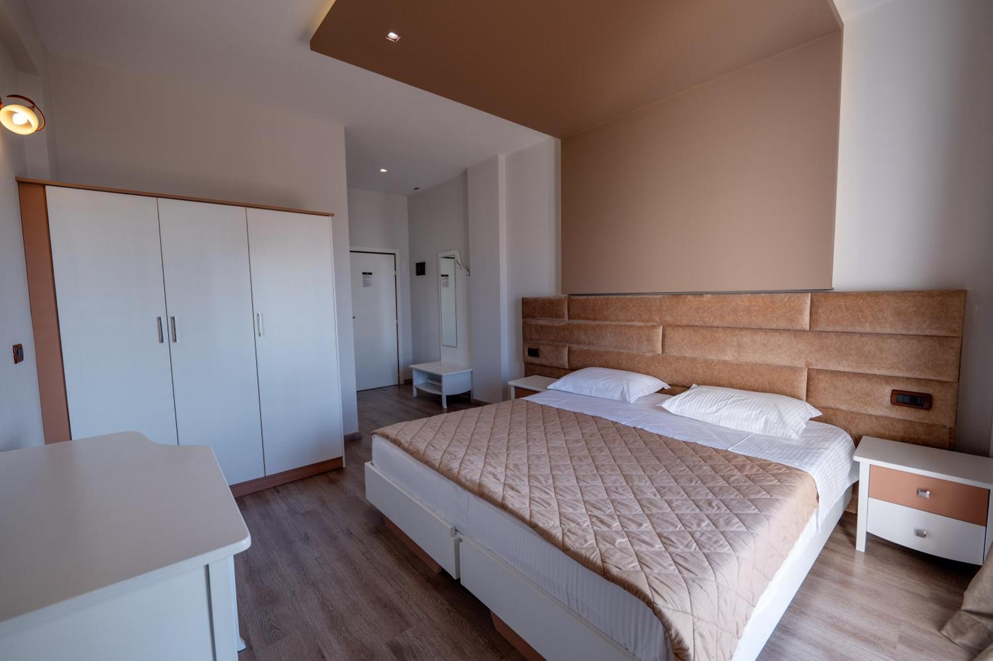 New Heaven Hotel Sarande
