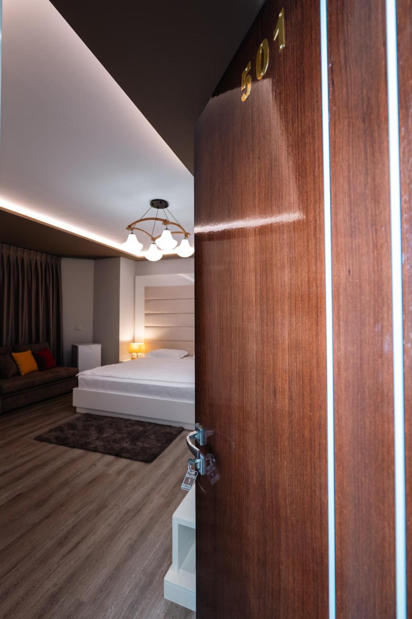 New Heaven Hotel