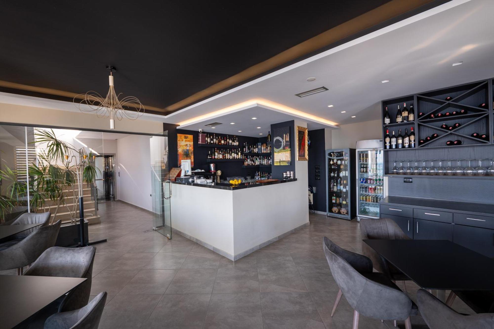 Hotel New Heaven 4*